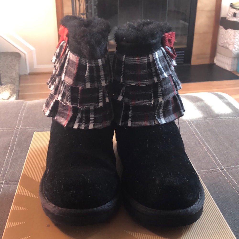 Girls ugh boots